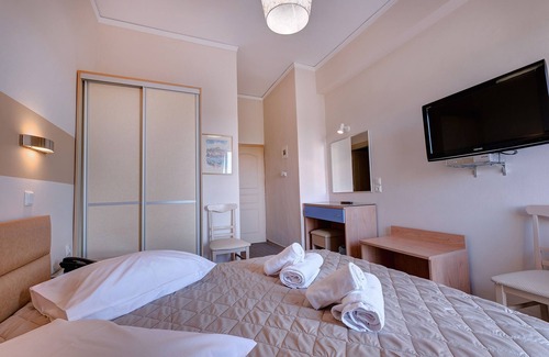 Pineios Hotel | Hotel Taxiarhis