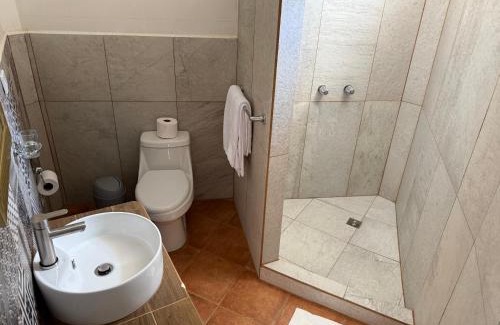 San Antonio Palopo Hotel | Hotel Terrazas Del Lago