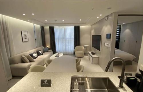 Yeoksam Hotel | HOTEL THE DESIGNERS LYJ SUITE YEOKSAM