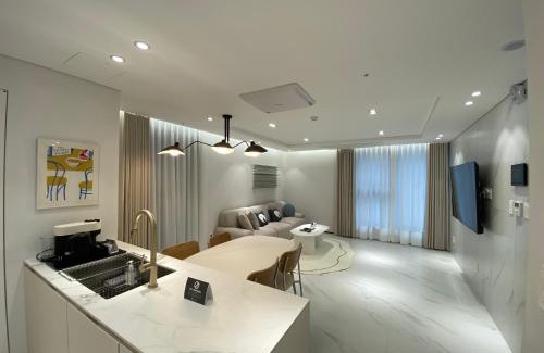 Yeoksam Hotel | HOTEL THE DESIGNERS LYJ SUITE YEOKSAM