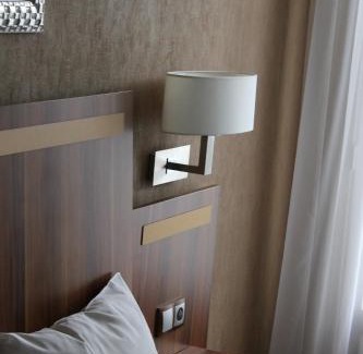 Richebourg - Saint-Clement Hotel | Hotel The Originals du Grand Monarque Nantes Gare