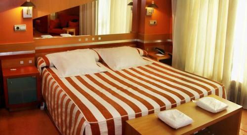 Torrelavega Hotel | Hotel Torresport