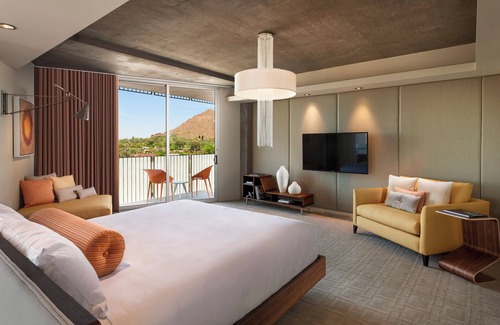 Arts District Resort | Hotel Valley Ho