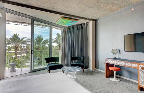 Arts District Resort | Hotel Valley Ho