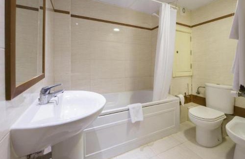 San Antonio Bay Hotel | Hotel Vibra San Remo