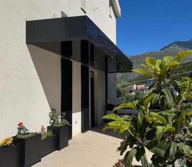 Dhermi Hotel | Hotel Vila 19