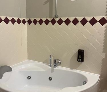 Pontenure Hotel | Hotel Villa Costanza