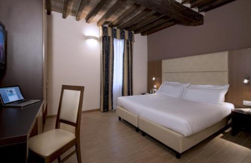 Parma Hotel | Hotel Villa Ducale