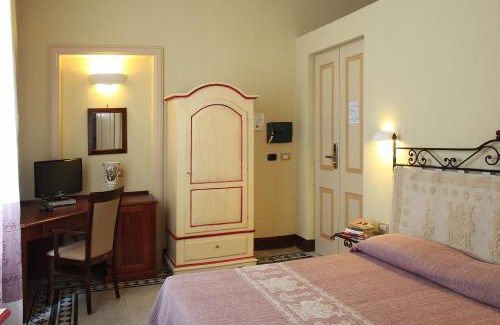 Tresnuraghes Hotel | Hotel Villa Gli Asfodeli