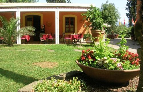 Latignano Hotel | Hotel Villa Maya