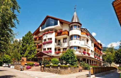 Valle San Silvestro Hotel | Hotel Villa Monica