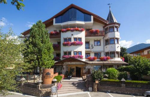 Valle San Silvestro Hotel | Hotel Villa Monica