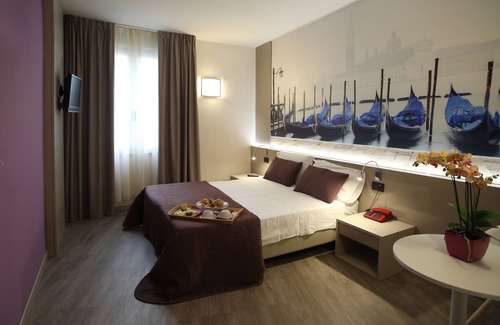 Desenzano del Garda City Centre Hotel | Hotel Vittorio