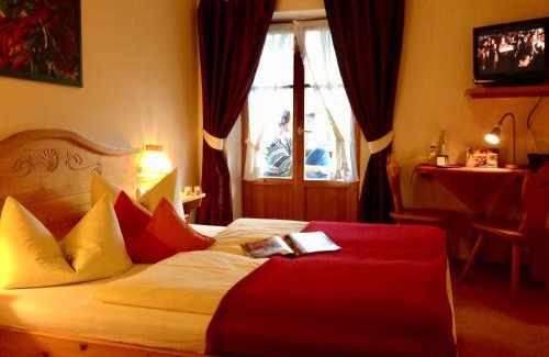 Kochel am See Hotel | Hotel Waltraud Garni