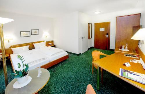 Veitshoechheim Hotel | Hotel Weisses Lamm