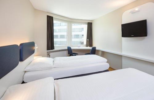 Kloten Apartment | Hotel Welcome Inn