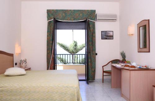 Canneto di Caronia Hotel | Hotel Za Maria