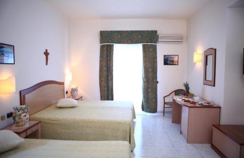 Canneto di Caronia Hotel | Hotel Za Maria