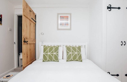 Henley-on-Thames House | House ∙ 1 bedroom ∙ 5 guests