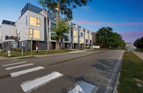 Iowa City House | House ∙ 2 bedrooms ∙ 8 guests