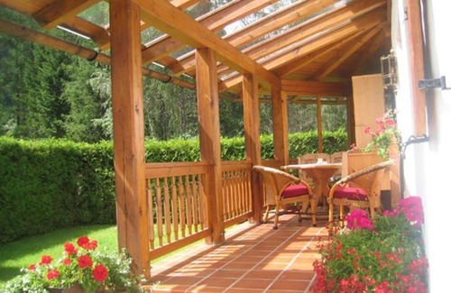 Grosskirchheim House | House Arve - Holiday home Arve cozy Swiss stone pine cottage