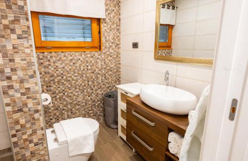 Mozirje Apartment | House "HISCA" With Private Terrace, BBQ, Fireplace, Sauna, Hot Tub