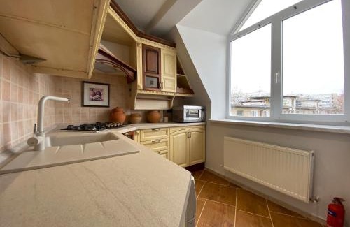 Chisinau Apartment | House of Westeros - Highgarden