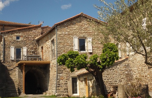 Casteljau House | HOUSE RENTAL IN CASTELJAU