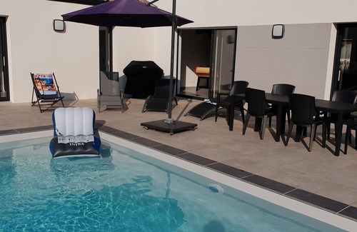 Pornic House | House with swimming pool and garden, 4 mins walk from the beach, 6 people, 3 beds