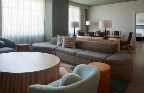 Sugar Land Hotel | Houston Marriott Sugar Land