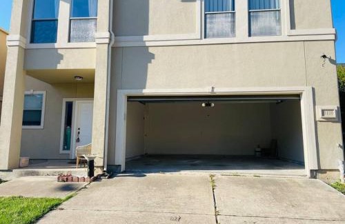 Clodine House | Houston spacious central Chinatown House 6Bed 3Bath