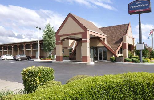 Central Oklahoma City Hotel | Howard Johnson by Wyndham Oklahoma City OKC Airport, Fairgrounds, I40