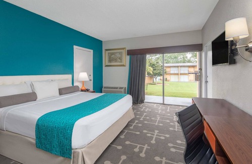 Athens Hotel | Howard Johnson by Wyndham Athens