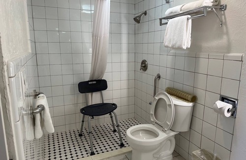 Allison Hotel | Howard Johnson by Wyndham Gallup