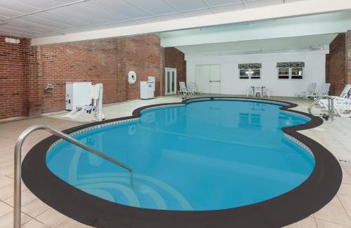 Mystic Hotel | Howard Johnson by Wyndham Mystic