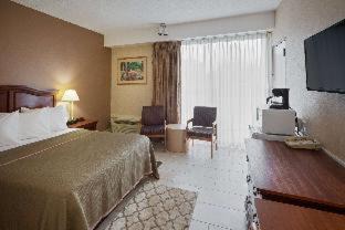 Toms River Hotel | Howard Johnson by Wyndham Toms River