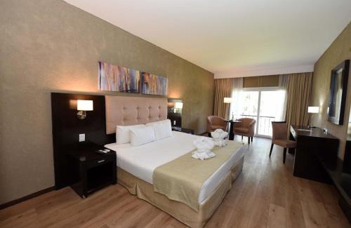 Tristan Suarez Hotel | Howard Johnson Resort & Convention Center Ezeiza