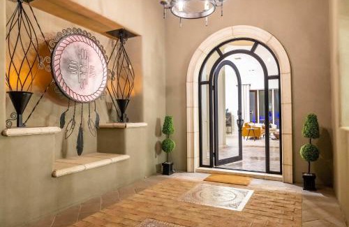 Pinnacle Peak House | HoZho East Estate