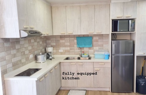 Lapu-Lapu Condo | Huge - 99sqm - New Luxury 2 BR Condo - amazing sea-views all rooms - Max 8-9pax