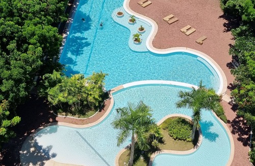 Lapu-Lapu Condo | Huge - 99sqm - New Luxury 2 BR Condo - amazing sea-views all rooms - Max 8-9pax