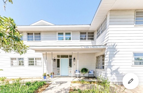 Panama City House | Huge waterfronthome on historic St. Andrews Bay