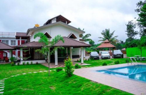 Mudigere Villa | Hulihara Homestay - Pool, 4BH, Home Food, Estate