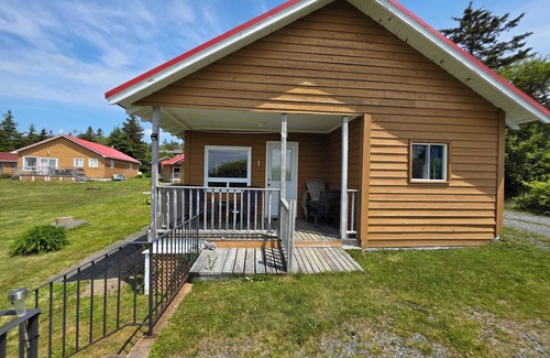 Hunts Point Cabin | Hunts Point 2-BR Coastal Retreat - Cottage # 1