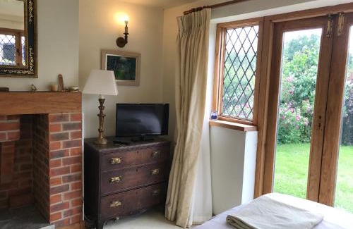 Godalming Bed & Breakfast | Hurst Hill