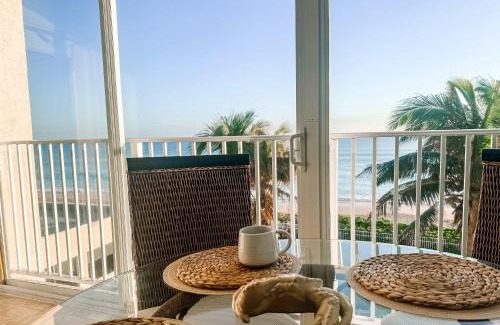 Hutchinson Island South House | Hutchinson Island BeachFront Heated Pool Balcony Top Floor