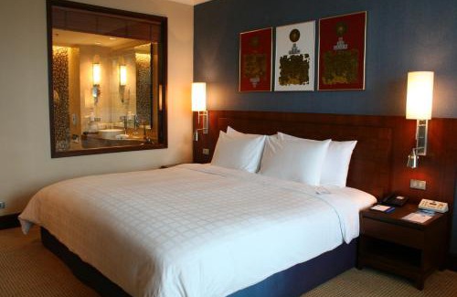 Nong Prue Hotel | Hyatt Regency Bangkok Suvarnabhumi Airport