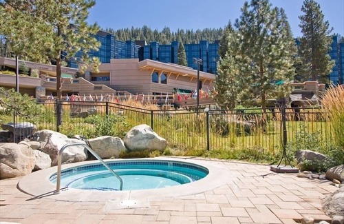 Olympic Valley Condo | Hyatt’s EVERLINE™️Resort & Spa,2bdrm PANORAMIC VIEWS!Pool,hot tubs SKI-IN-Out😎