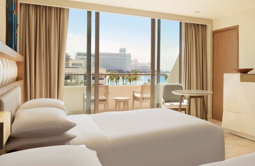 Punta Cancun Resort | Hyatt Ziva Cancun All Inclusive