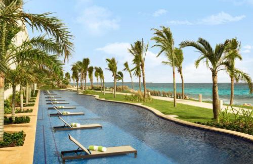 Punta Cancun Resort | Hyatt Ziva Cancun All-Inclusive