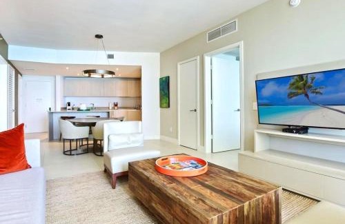 Hollywood South Central Beach Apartment | Hyde Resorts on Miami Hollywood by MRA